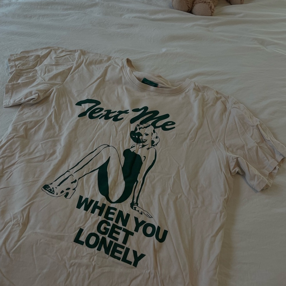 Lonely ghost tee